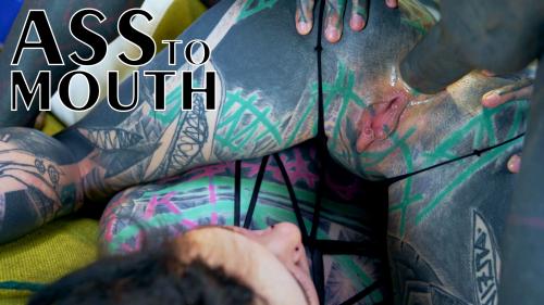 Nueva escena 'Tattoo Threesome Girls Gape Asses For Tattooed Dick' en Z Filmz Originals